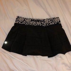 Black and White Band Lululemon Pace Revival Skirt